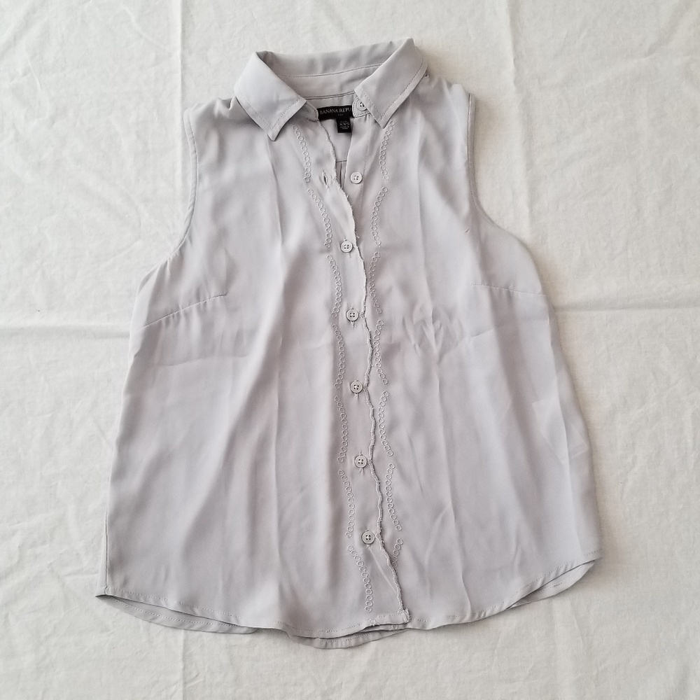 Banana Republic light gray, sleeveless shell top